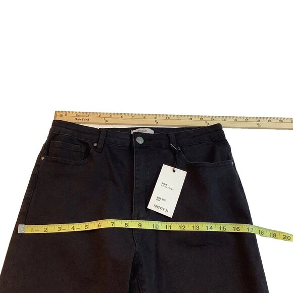 NWT Forever 21 High Rise Crop Ankle Fringe Hem Black Denim Jeans Size 29 - Picture 3 of 11